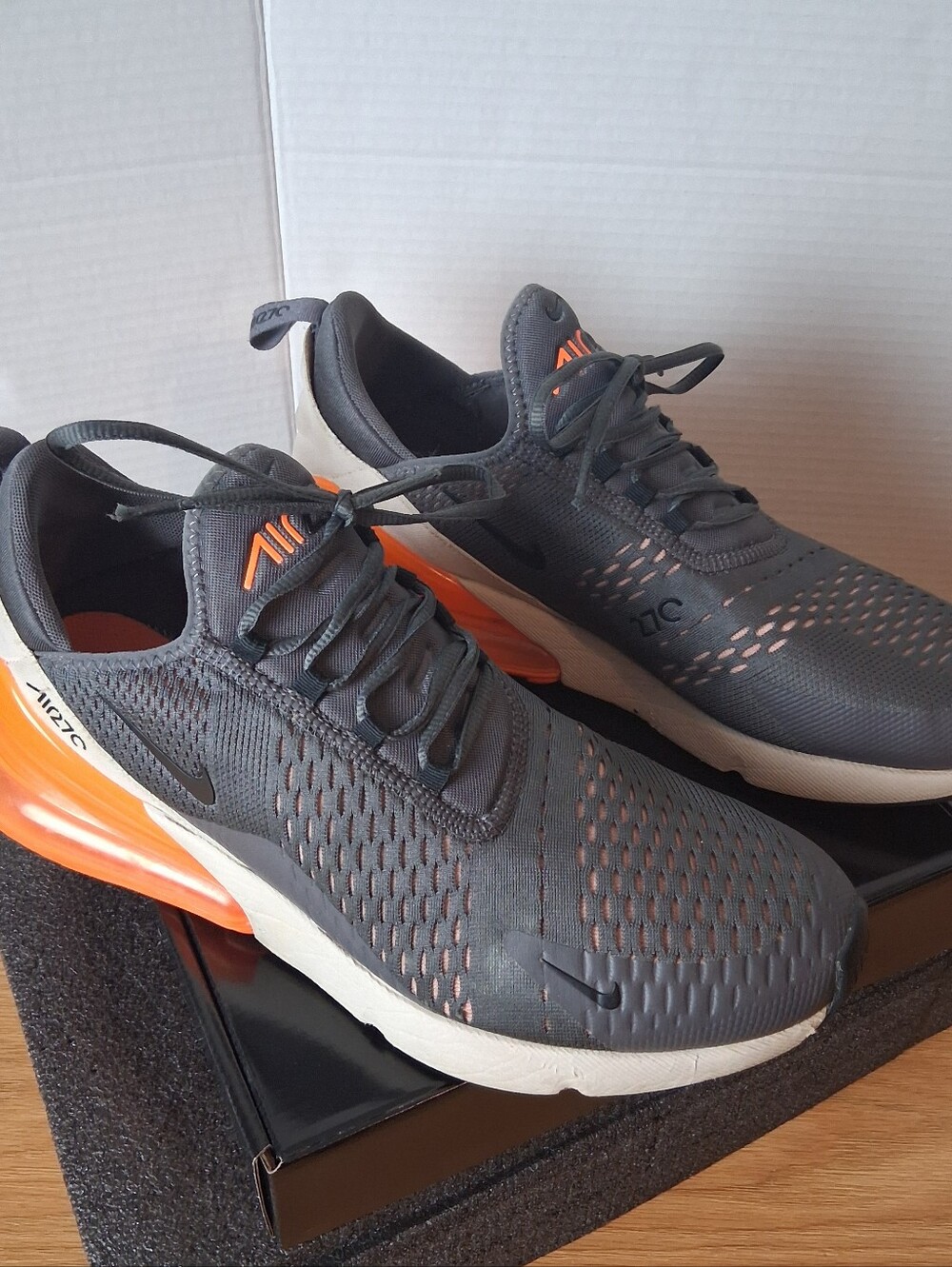 Nike Air Max 270 Mens Dark Gray Orange AH8050 024 Athletic Shoes Size 12